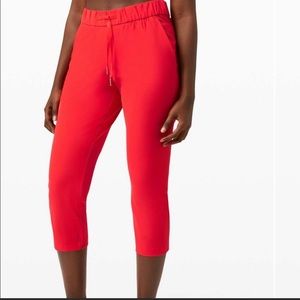 Lululemon On the Fly Crop Luxtreme 23” Inseam, Carnation Red